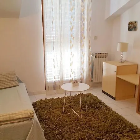Gorana Apartment *