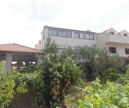 Gorana דירה *
